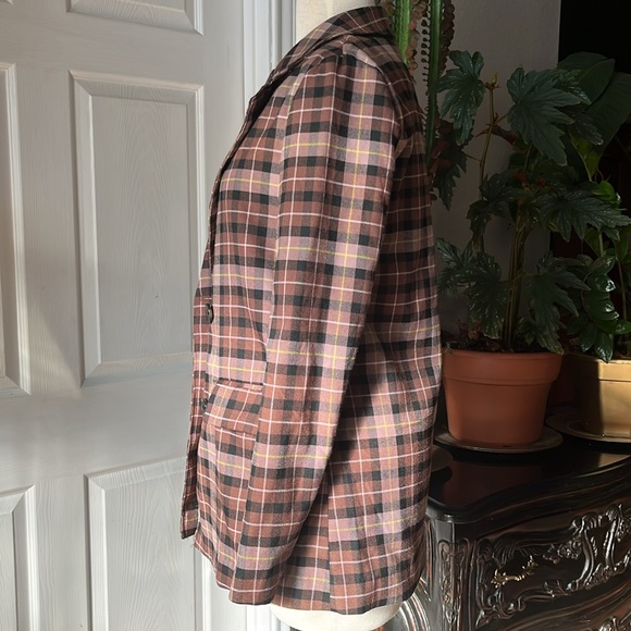 GB Plaid Blazer & Skirt Set - Picture 3 of 10